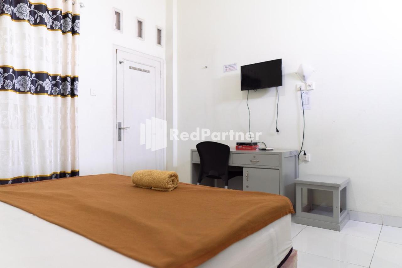 Wisma Aini Syariah Mitra Reddoorz Bandar Lampung Exteriör bild