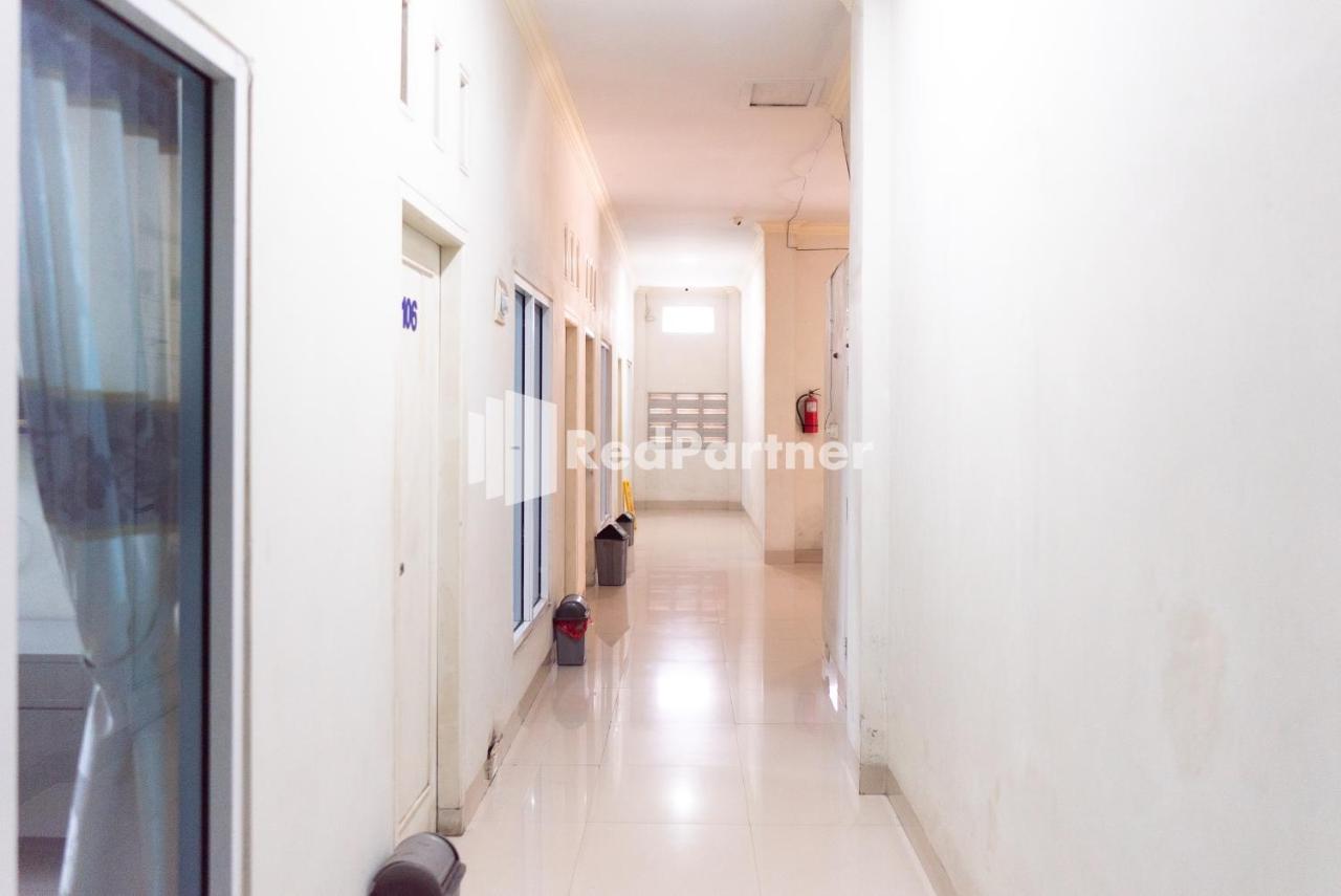 Wisma Aini Syariah Mitra Reddoorz Bandar Lampung Exteriör bild
