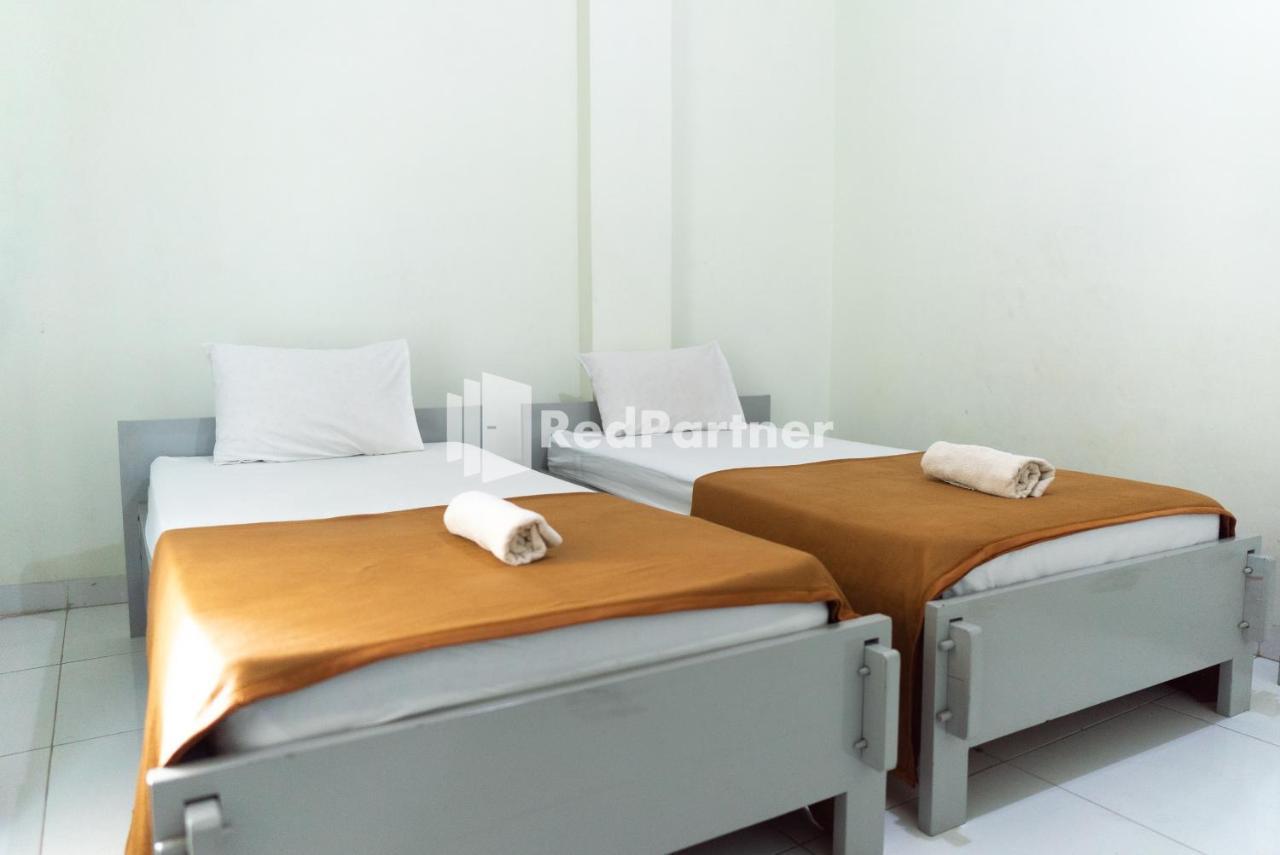 Wisma Aini Syariah Mitra Reddoorz Bandar Lampung Exteriör bild