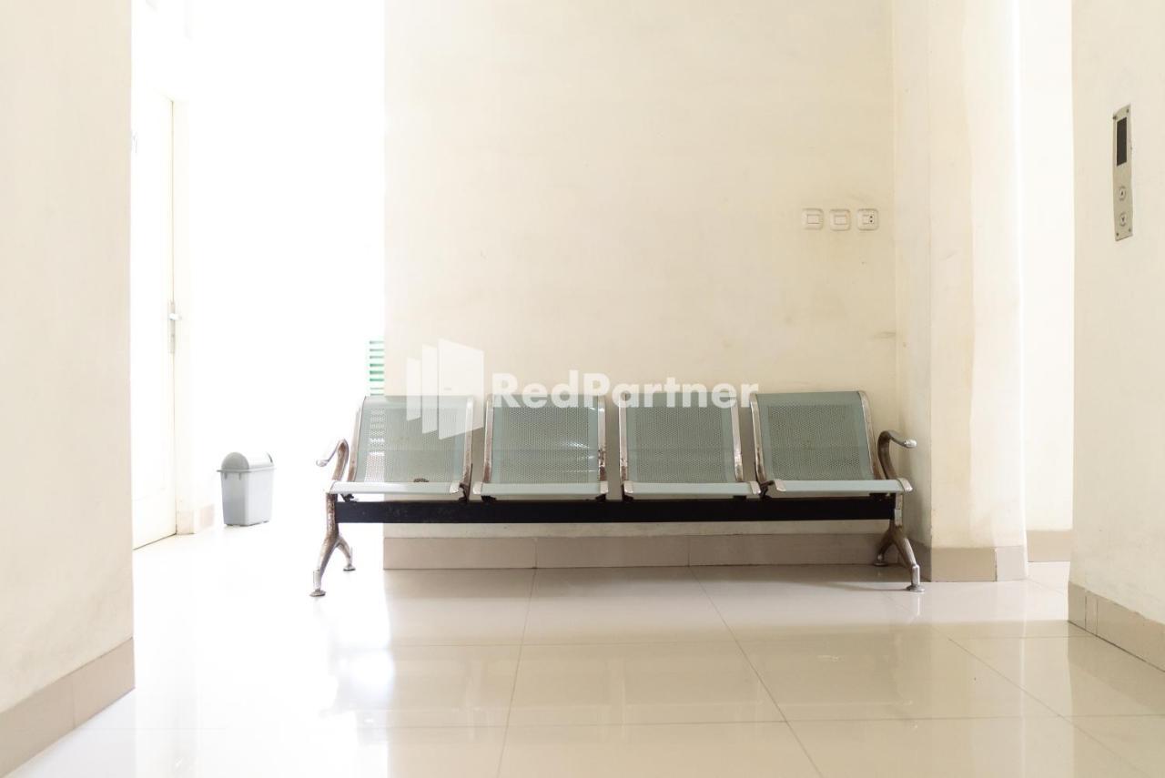 Wisma Aini Syariah Mitra Reddoorz Bandar Lampung Exteriör bild