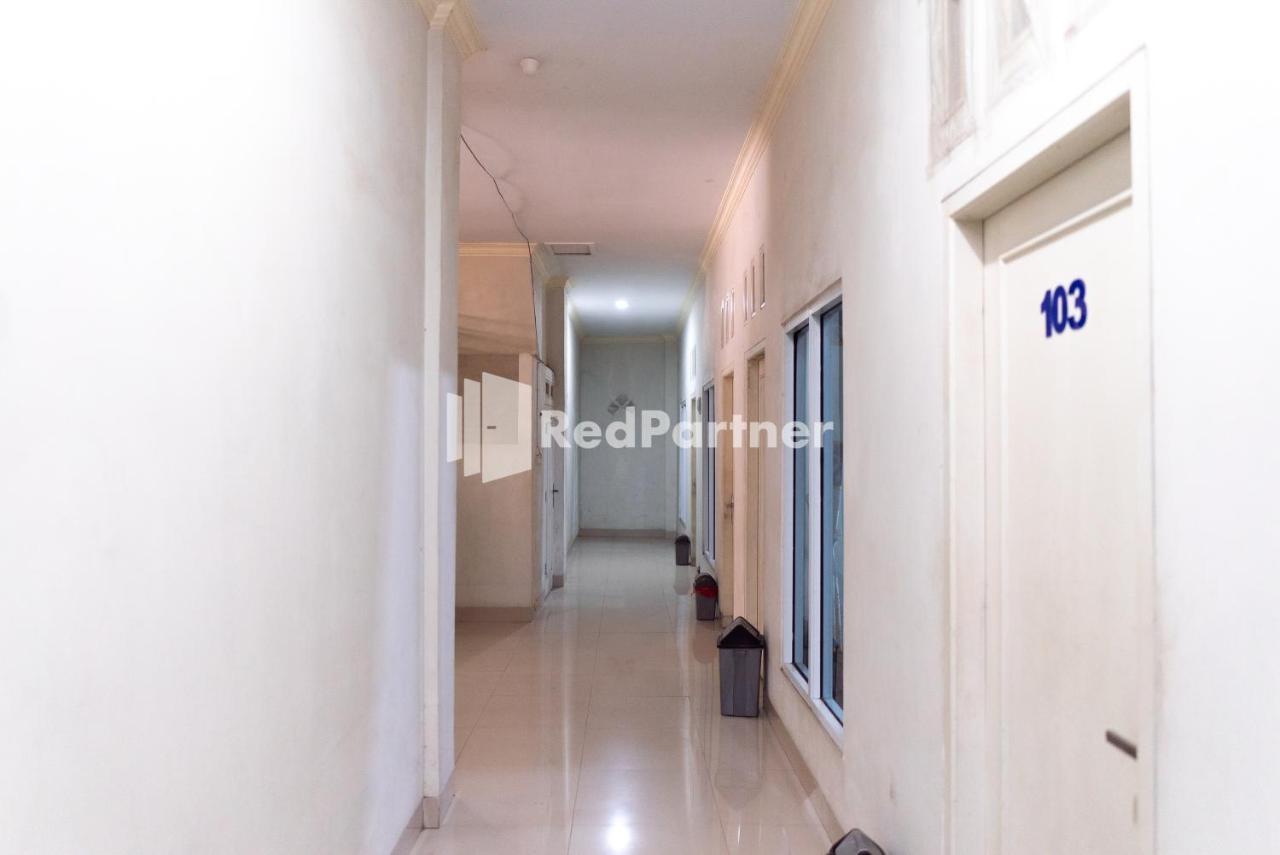 Wisma Aini Syariah Mitra Reddoorz Bandar Lampung Exteriör bild