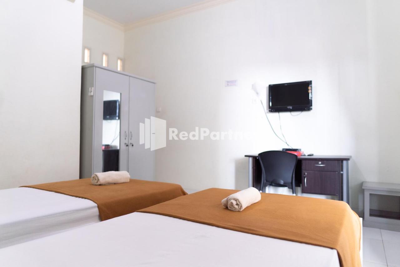 Wisma Aini Syariah Mitra Reddoorz Bandar Lampung Exteriör bild