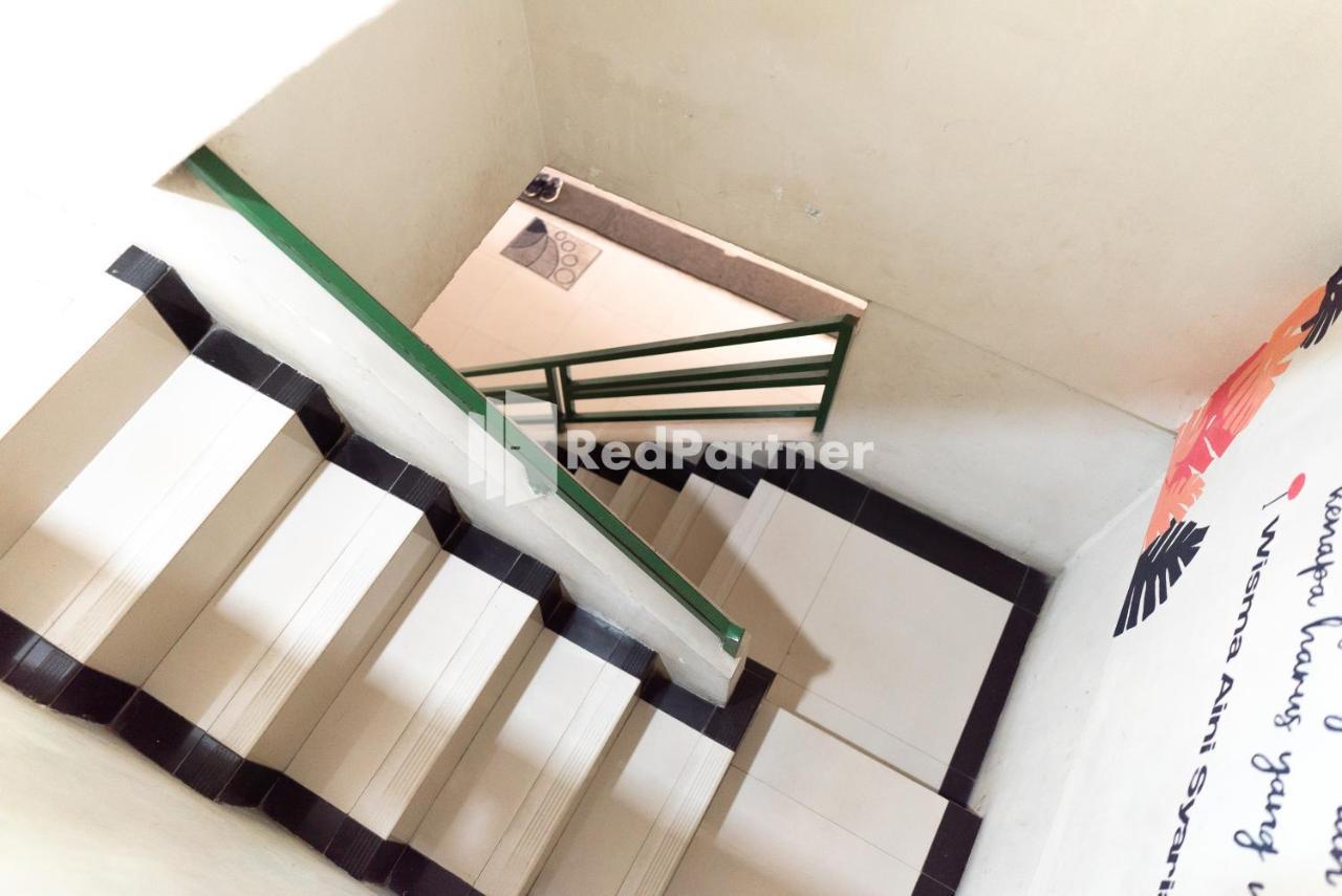 Wisma Aini Syariah Mitra Reddoorz Bandar Lampung Exteriör bild