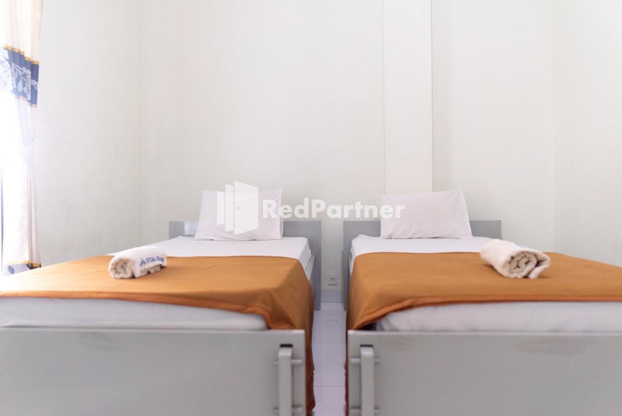 Wisma Aini Syariah Mitra Reddoorz Bandar Lampung Exteriör bild
