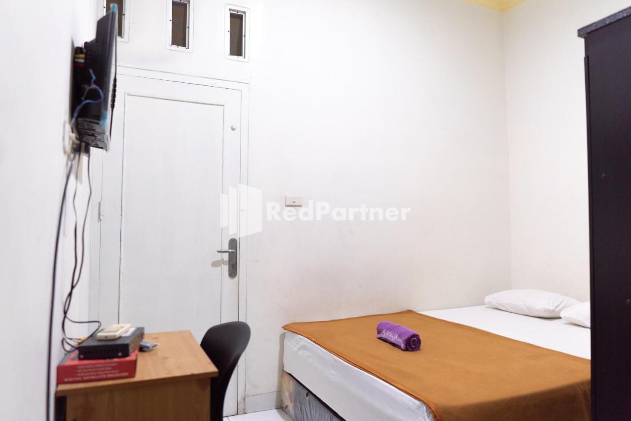Wisma Aini Syariah Mitra Reddoorz Bandar Lampung Exteriör bild